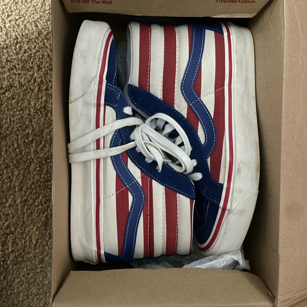 VGUC American Flag Vans